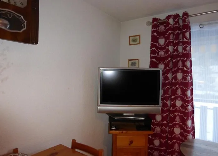 Appartement Avec Balcon A Barcelonnette, 4 Couchages - Fr-1-804-33 *