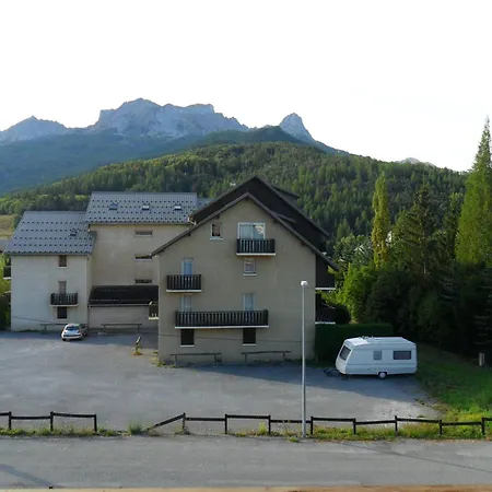 Апартаменты Avec Balcon A Barcelonnette, 4 Couchages - Fr-1-804-33